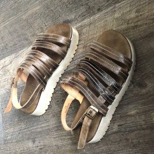 Bedstu sandals